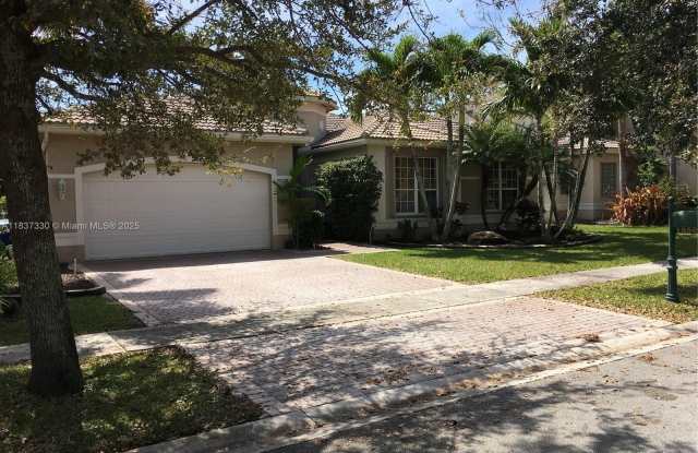 18580 SW 44th St photos photos