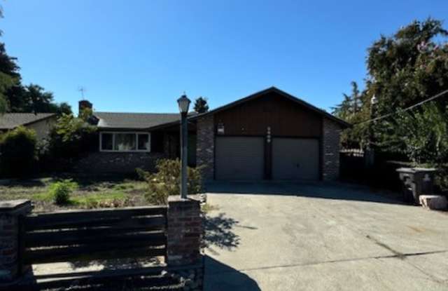 3448 Michigan Ave - 3448 Michigan Avenue, Country Club, CA 95204