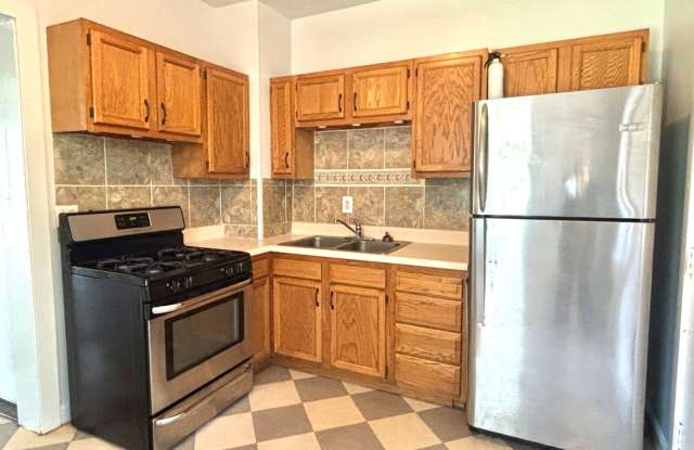 904 S Burdick photos photos