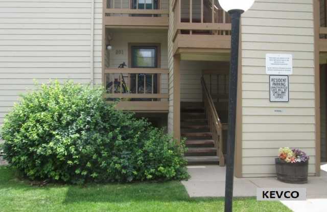 Second-Story Apartment Near Horsetooth! photos photos