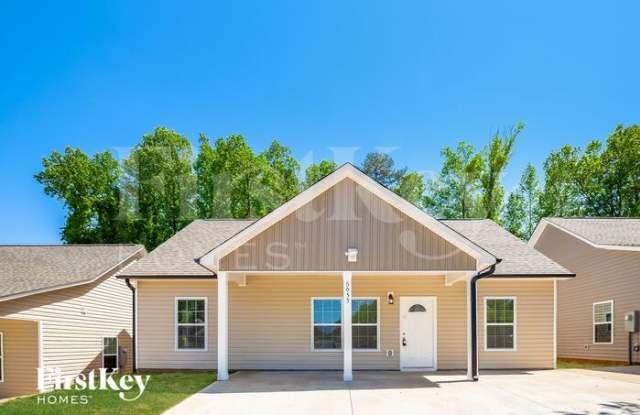 5055 Tuckaseegee Road photos photos