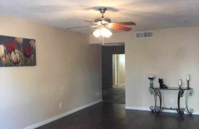 1943 E FREMONT Drive Gallery 3