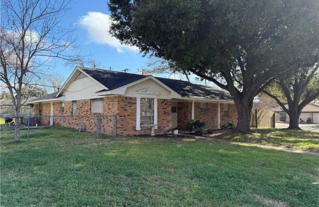 1011 Glade Street - 1011 Glade Street, College Station, TX 77840