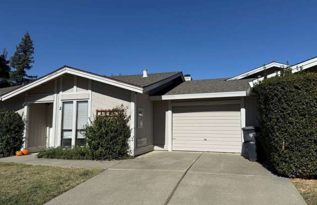 Adorable 2/2 Pocket Area Half-Plex! PLEASE READ BELOW AD FOR VIEWINGS photos photos