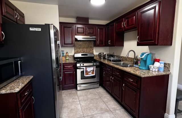 8215 Comolette Street photos photos
