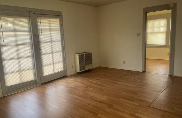 Cozy 1 Bedroom 1 Bathroom Apartment Gallery 3