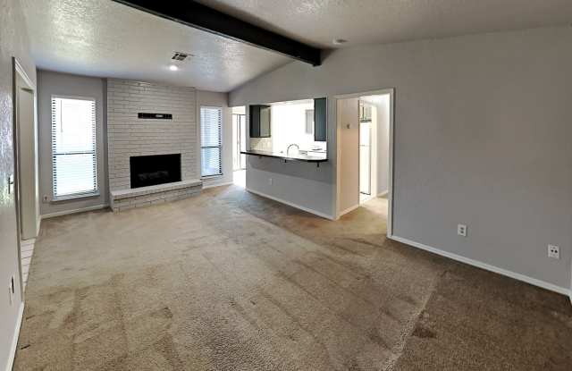 2 Bedroom 2 Bathroom Duplex with a Garage in Edmond Schools Gallery 4