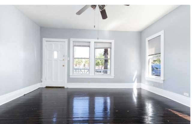 208 E Arsenal St photos photos