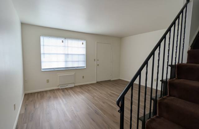 1202 B Kelburn Road photos photos