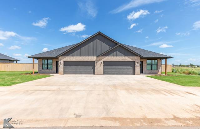 NEW CONSTRUCTION! 3 bedroom, 2 bath, 2 car garage! photos photos