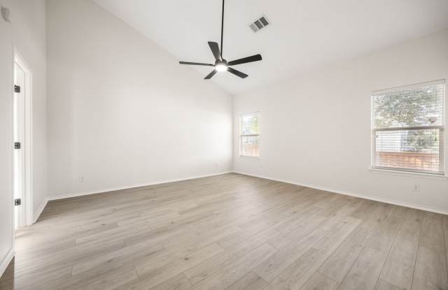 Schertz Dream Rental: Modern Luxury  Space! - 752 Clearbrook Avenue, Schertz, TX 78108