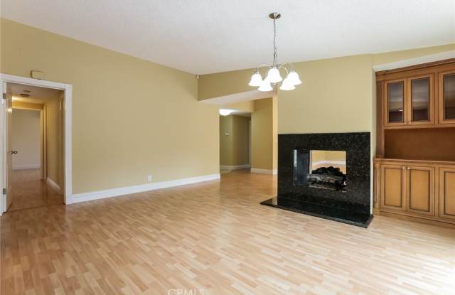 26410 Grayslake Road Gallery 4