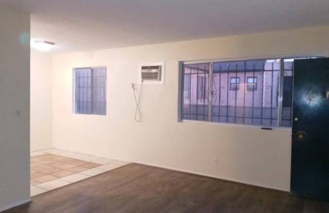 1449 South Point View Street Gallery 4