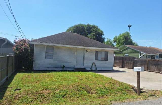 Tuloso area-Cozy 2/1 only-Prime Location!! - 2919 Lois Drive, Corpus Christi, TX 78410