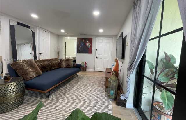 8525 Franjo Rd photos photos