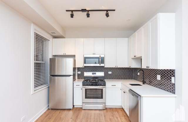 658 W Wrightwood photos photos