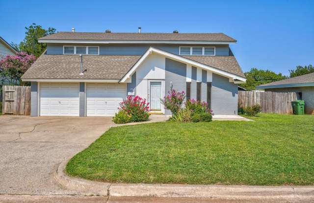 4 bed, 1.5 house in Yukon - 1300 Winnipeg Drive, Yukon, OK 73099