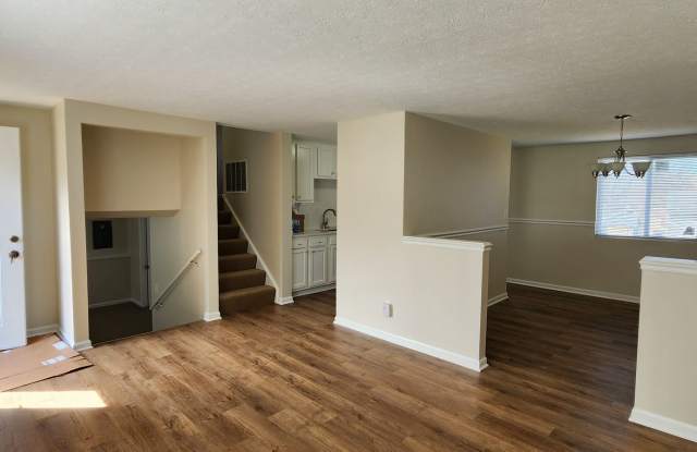 Oldham County Beauty! Completely Renovated! ALL NEWer Appliances! ALL NEWer Flooring  Paint! ALL NEWer Kitchen  Bathroom! photos photos