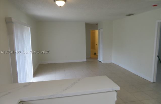26231 SW 141st Pl Gallery 4