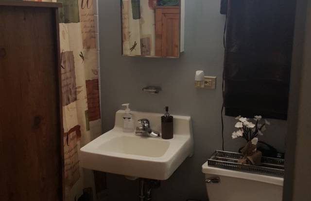 Smith Manor Gallery 3