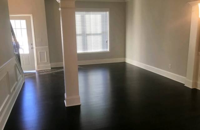 823 Python Drive Gallery 2
