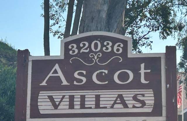 Spacious condo at Ascot Park Villas!!! - 32036 Del Cielo Oeste, Bonsall, CA 92003