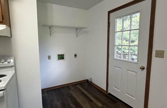 106 Sharon DriveUnit 2 (left) Gallery 3