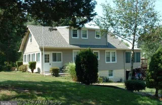 8400 BELLEFONTE LANE - 8400 Bellefonte Lane, Clinton, MD 20735