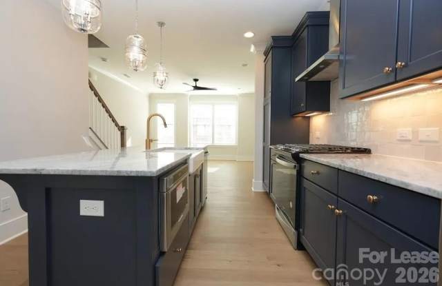 1405 Kenilworth Avenue Gallery 4