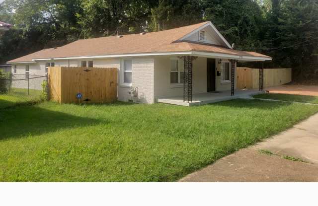 1719 Oakwood Street Gallery 3