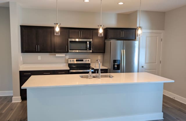 3 Bedroom Townhouse - Franklin Regional School District - AVAILABLE IMMEDIATELY Gallery 3