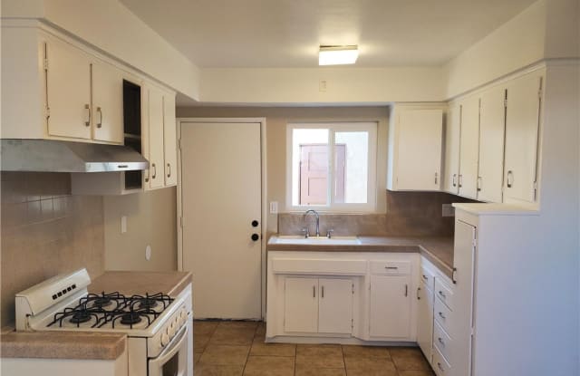 3830 Virginia Street - 3830 Virginia Street, Lynwood, CA 90262