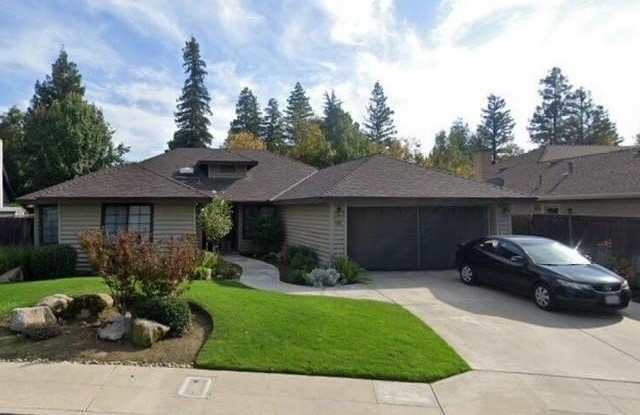 681 E Teal Circle Gallery 1