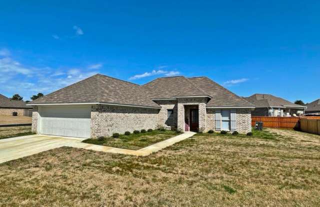 BEAUTIFUL home for rent in Pearl! 3/2 Nicely Updated Gallery 1