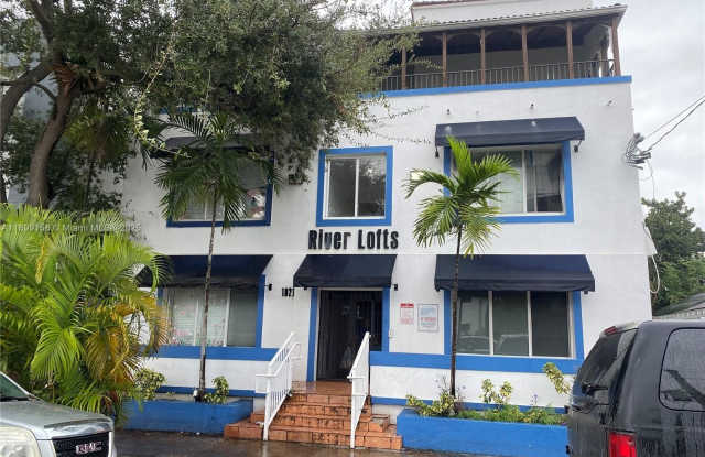 1021 NW 3rd St photos photos