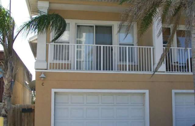 820 2ND ST S - 820 2nd St N, Jacksonville Beach, FL 32250