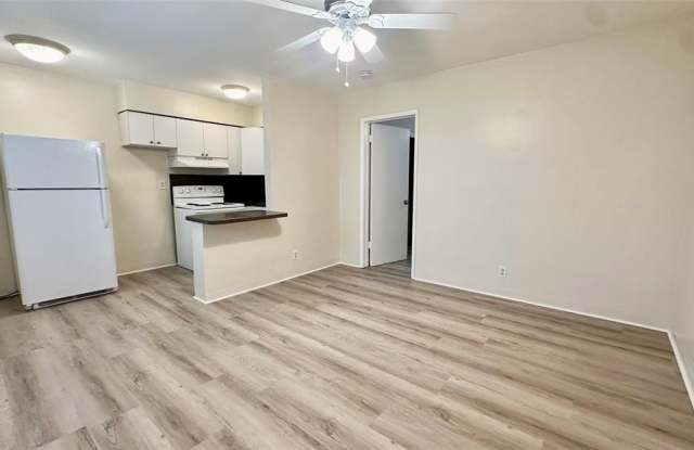 505 NE 4th Ave photos photos