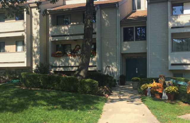 Remodeled condo available for July! - 2101 Melrose Drive, Champaign, IL 61820 Remodeled condo available for July! - 2101 Melrose Drive, Champaign, IL 61820