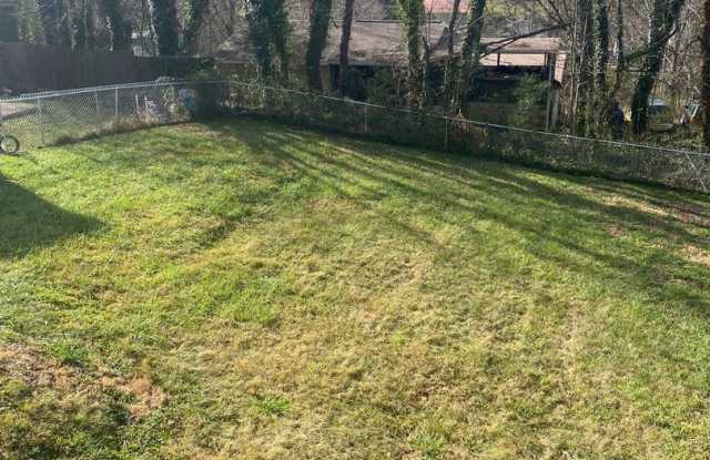 Super Convenient location, 2 Bedroom, 1 Bathroom, Pet friendly! Gallery 3