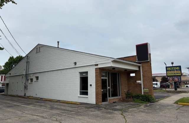 18601 15 Mile photos photos