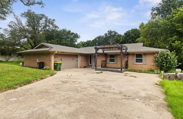 701 Topeka Drive photos photos