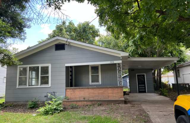 Available NOW 3 bedroom 1 bath with a covered carport! Gallery 1