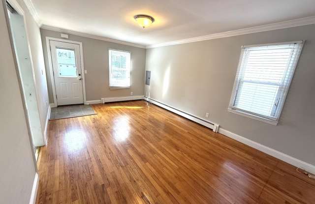 21 Kingdom Court Gallery 4