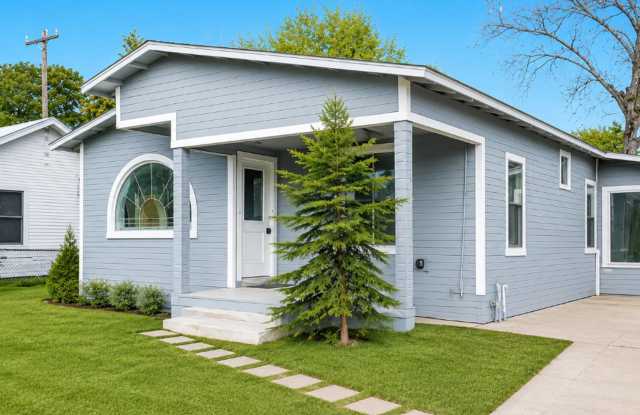 Convenient Home So Close to Downtown! photos photos
