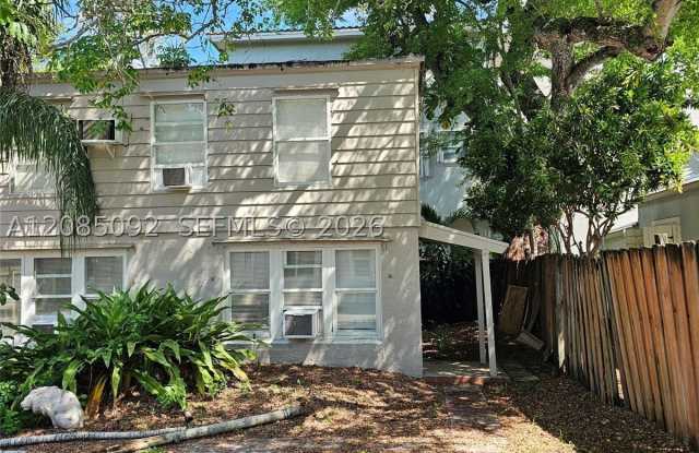 807 SW 4th St photos photos