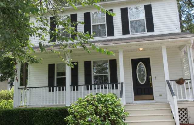 Charming 2-Story, 3BR Cottage Home with Spacious Yard photos photos