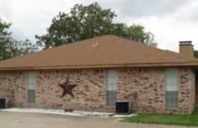 411 Gatewood Road - 411 Gatewood Road, Garland, TX 75043