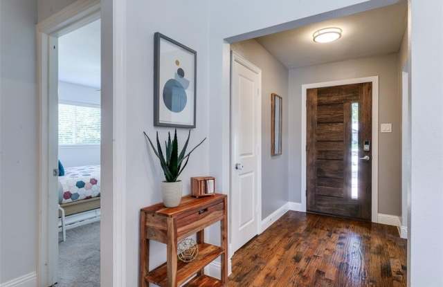 3130 Brookhaven Club Drive Gallery 3