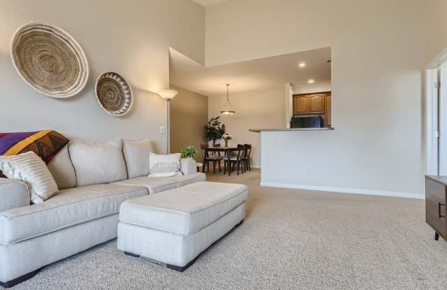9538 W San Juan CirUnit 306 Gallery 4
