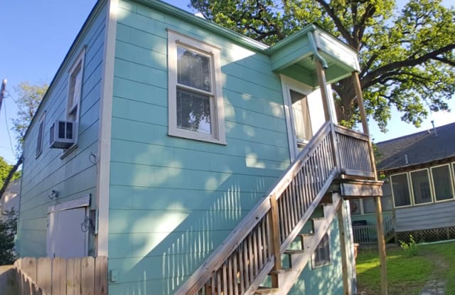 202 1/2 E 34th St - 202 1/2 E 34th St, Austin, TX 78705